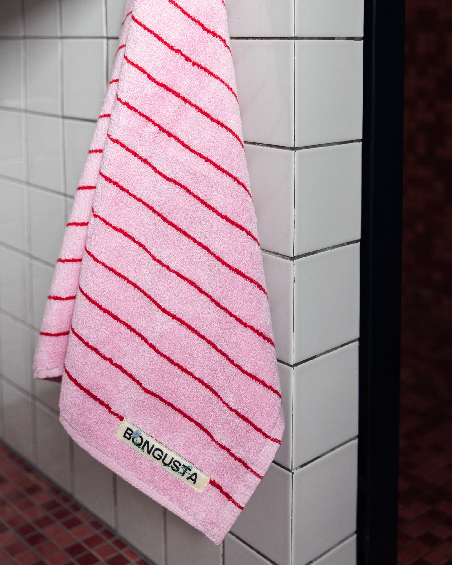 Naram towel | Baby pink & ski patrol red | Cotton