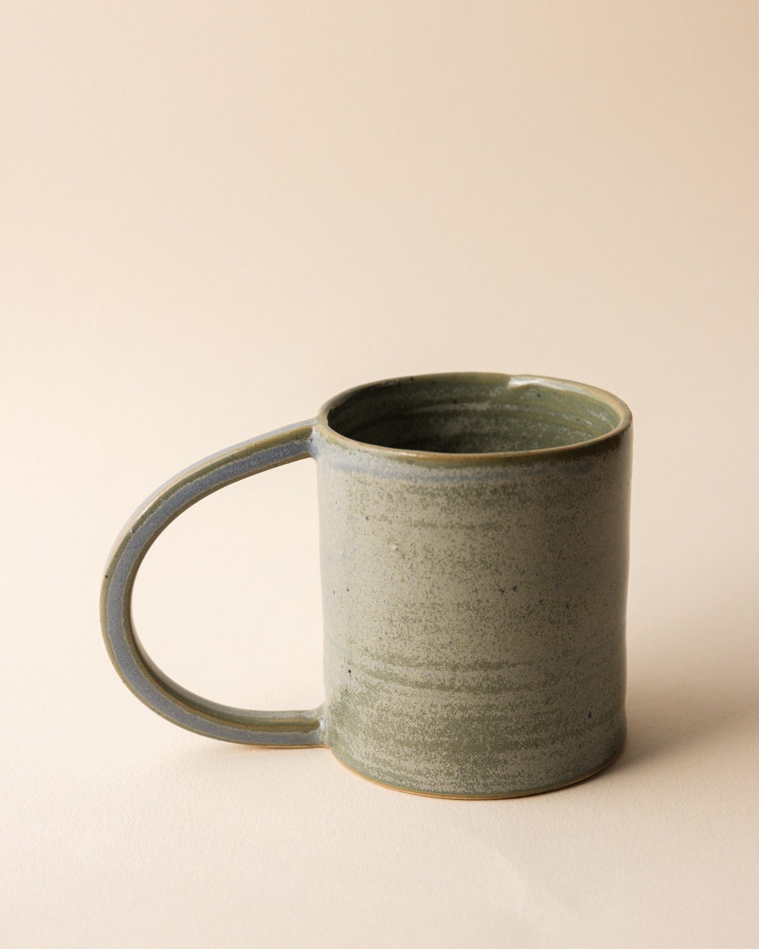 Large mug with handle | Light green | Stoneware | Handmade