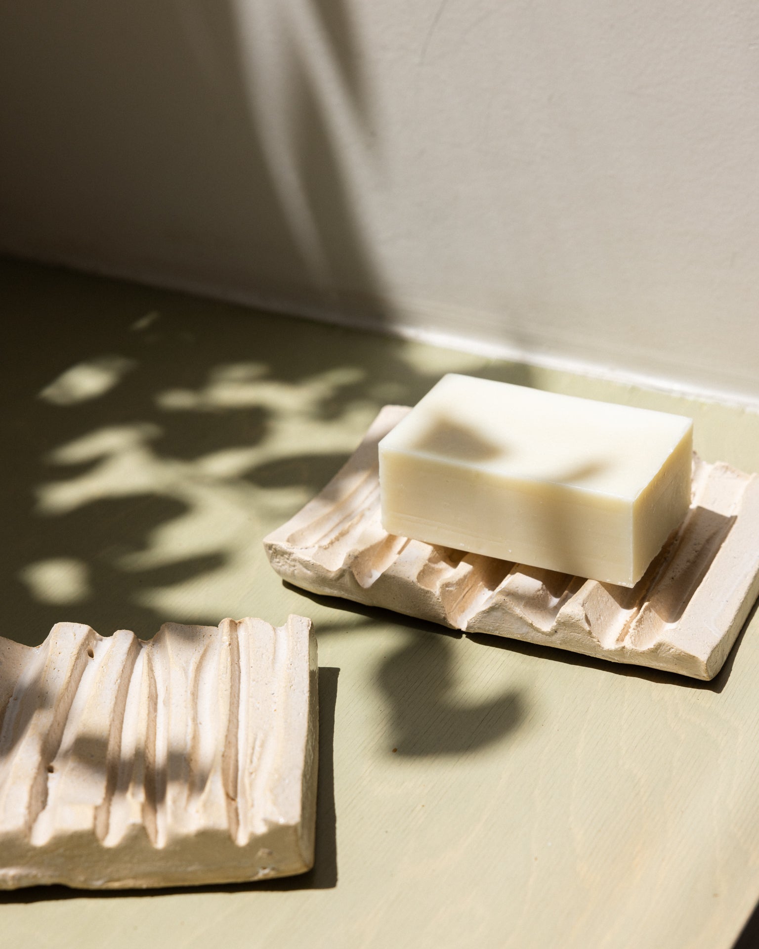 Ceramic soap dish - Handmade