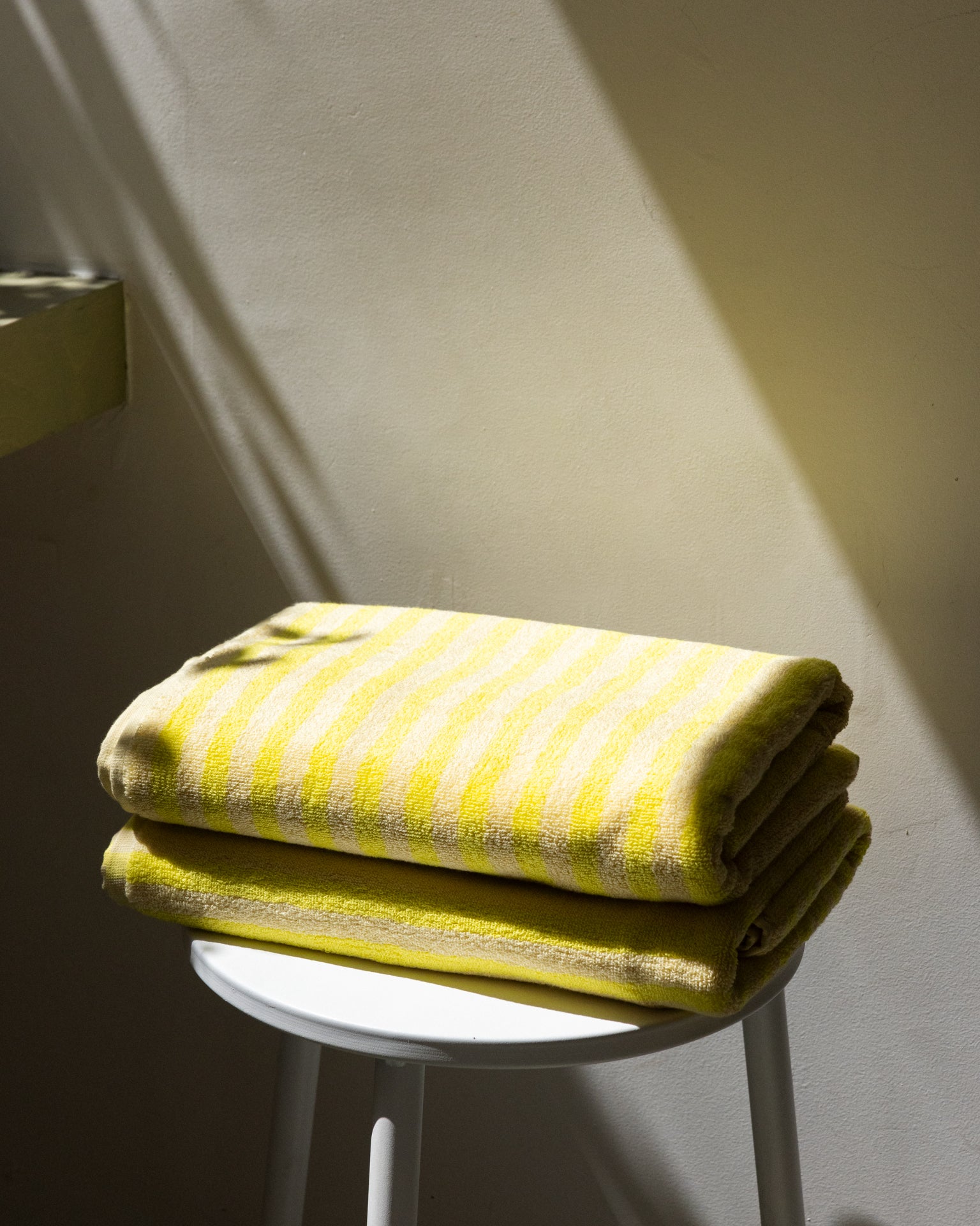Naram towel | Pristine & neon yellow | Cotton
