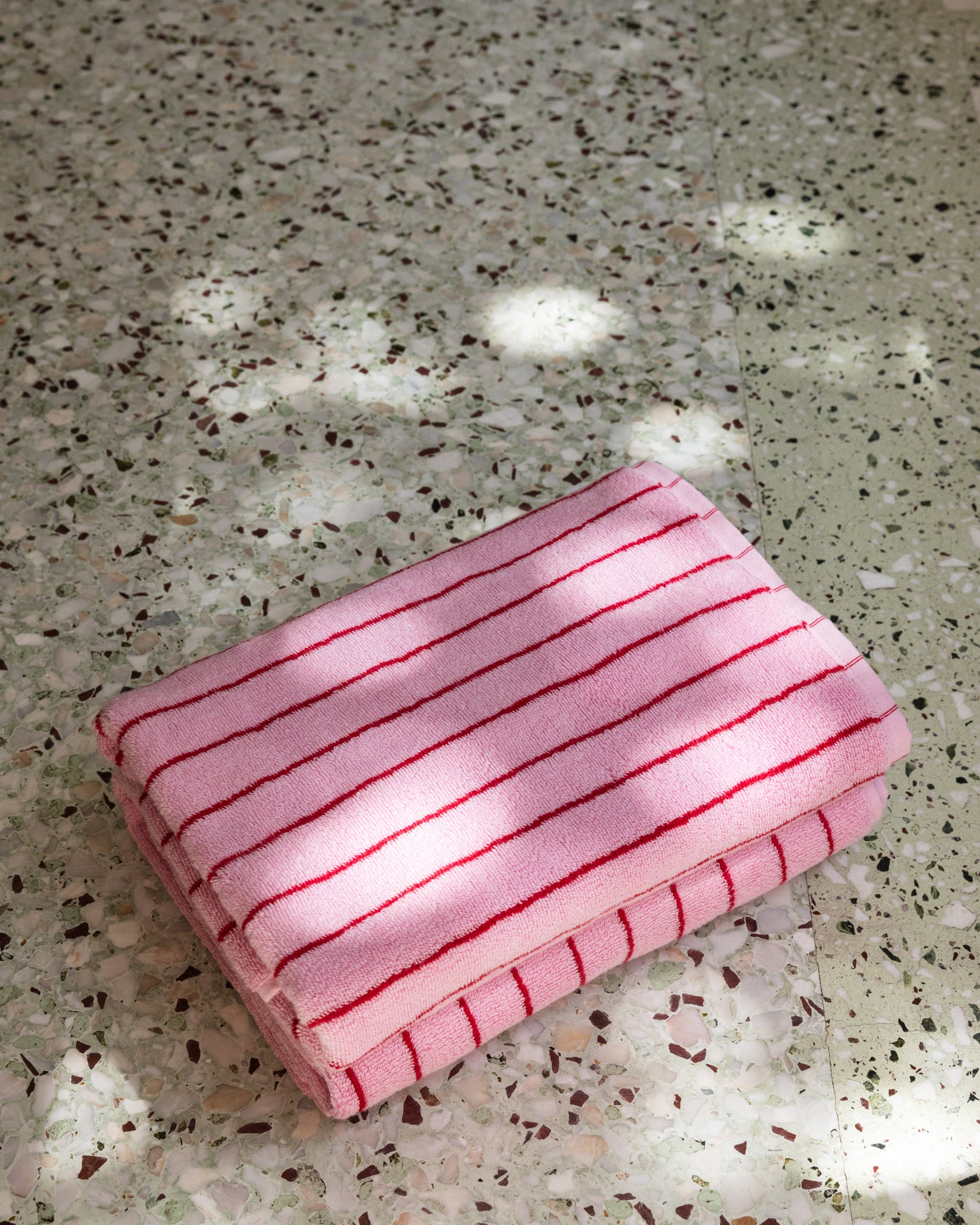 Naram towel | Baby pink & ski patrol red | Cotton