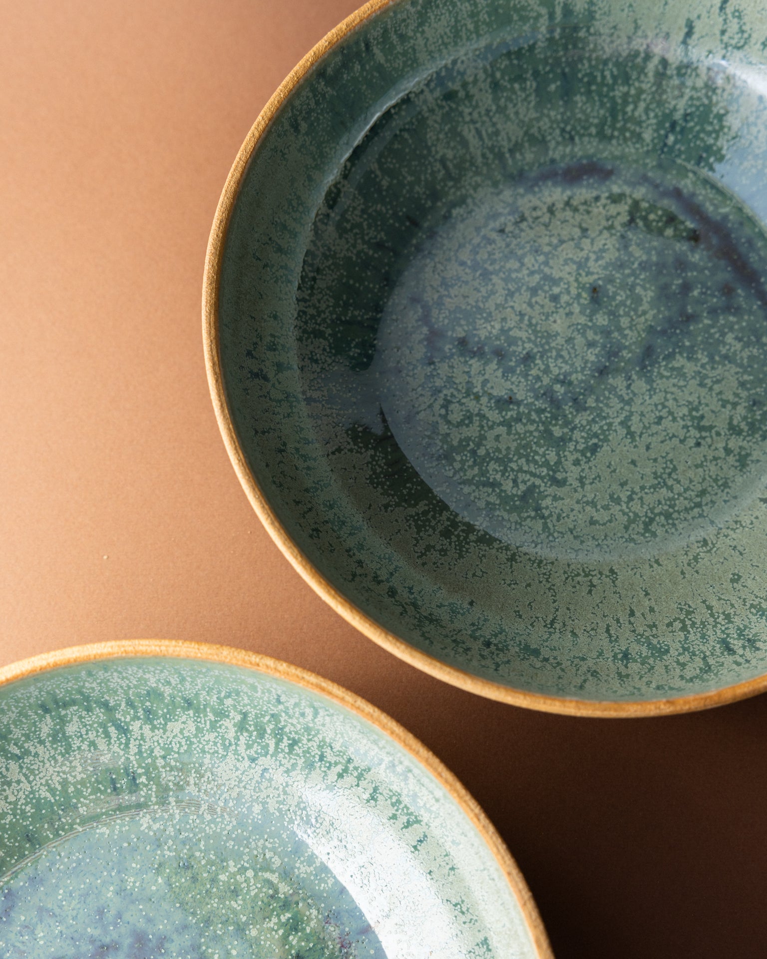 Deep plate | Stoneware | Handmade | Beige and green