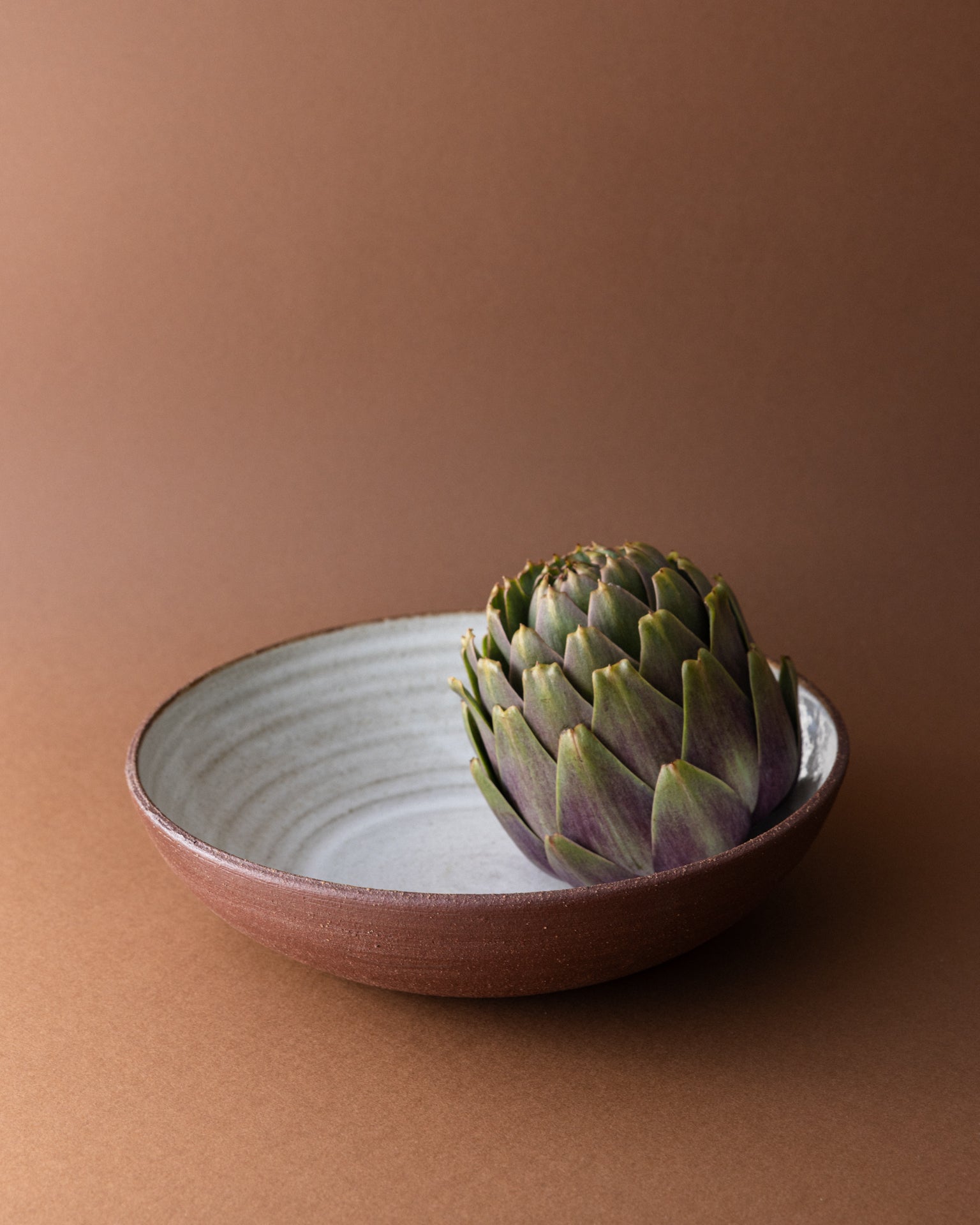Deep plate | Stoneware | Handmade | Dark red and white